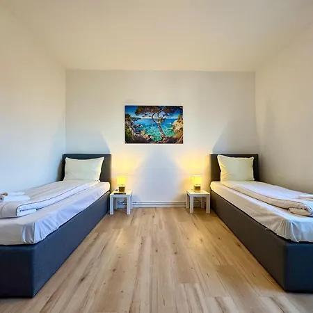 In Zentraler Lage Wasbeker Str Apartmán Neumünster